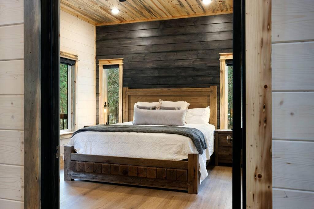 Lone Pine Lodge. Brand New! 2 Bedroom Luxury Cabin. Брокен-Боу Екстер'єр фото