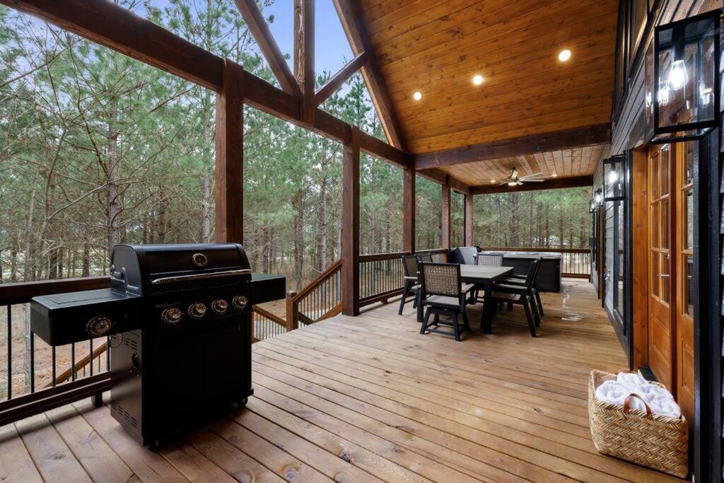 Lone Pine Lodge. Brand New! 2 Bedroom Luxury Cabin. Брокен-Боу Екстер'єр фото