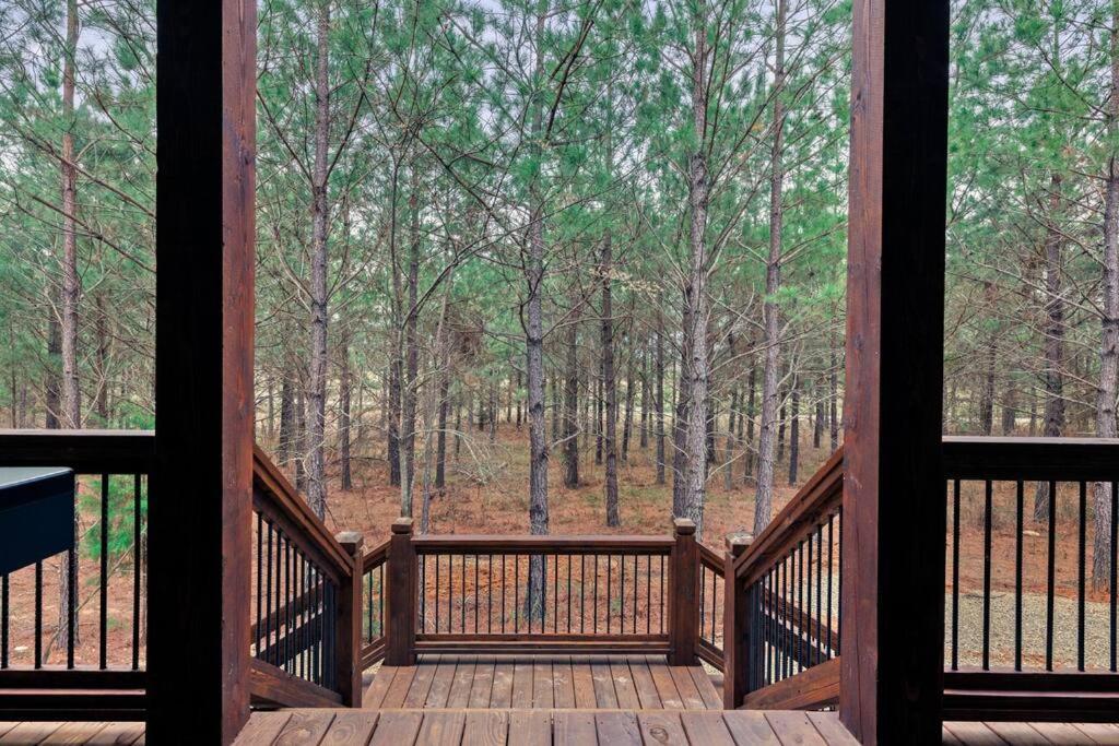 Lone Pine Lodge. Brand New! 2 Bedroom Luxury Cabin. Брокен-Боу Екстер'єр фото